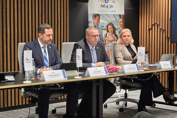 Slika /1_A_fotke_vijesti/SJEDNICA TURISTIČKOG VIJECA.jpg